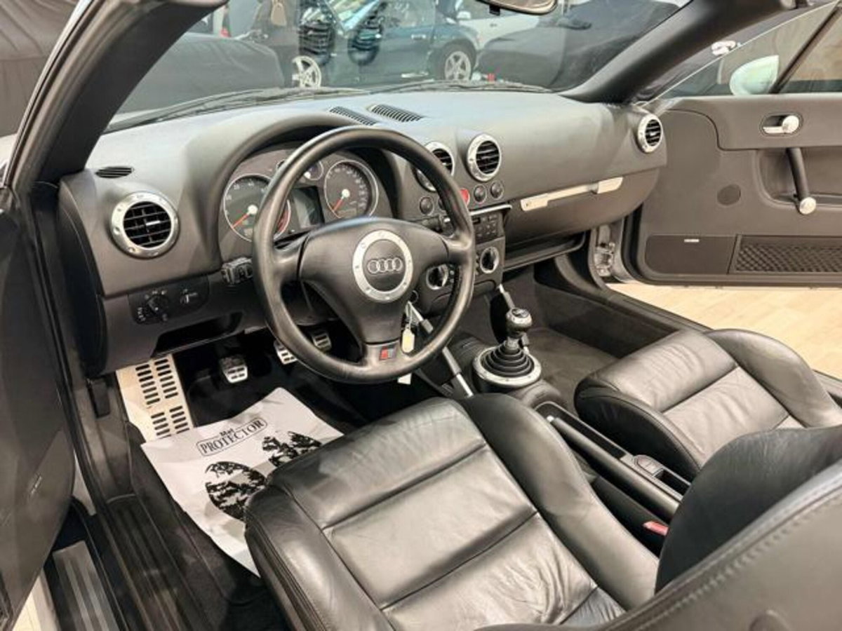 Audi TT Cabrio 1.8 T 20V 225 CV cat quattro (10)