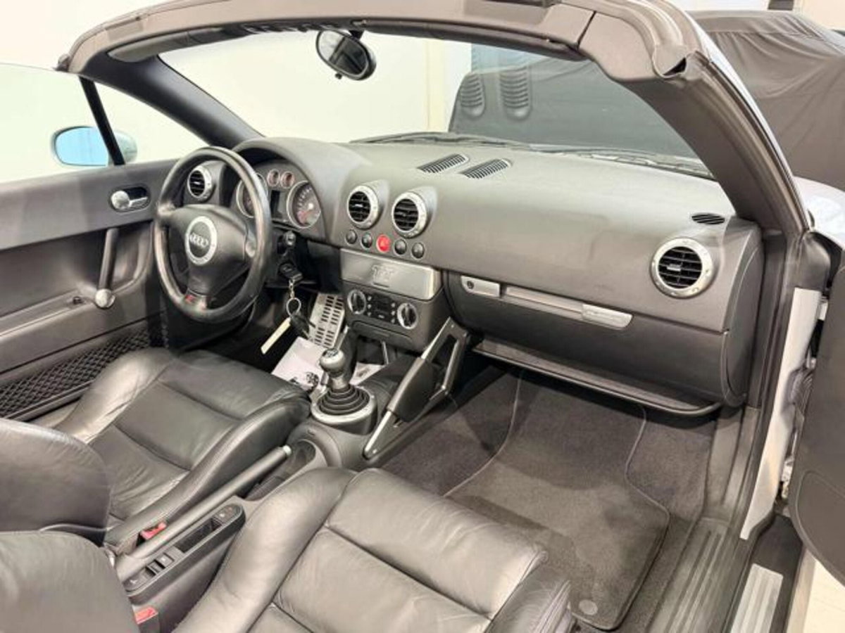 Audi TT Cabrio 1.8 T 20V 225 CV cat quattro (11)
