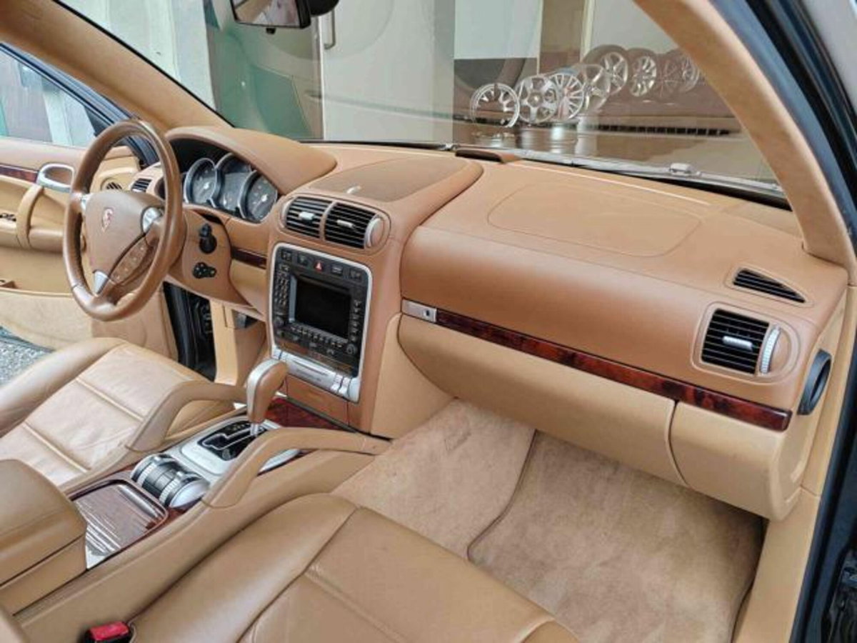 Porsche Cayenne 4.5 cat Turbo (10)