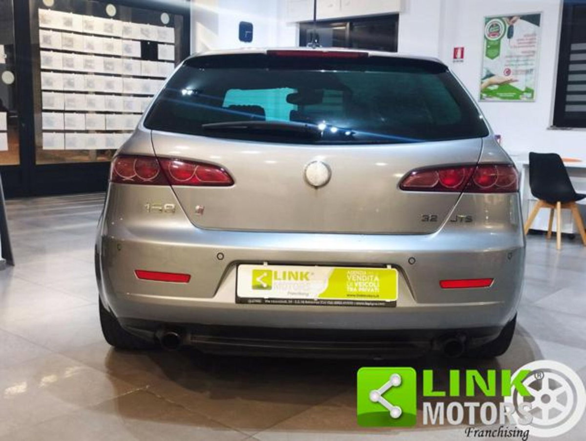 Alfa Romeo 159 SportWagon 3.2 JTS V6 24V Sportwagon TI (6)