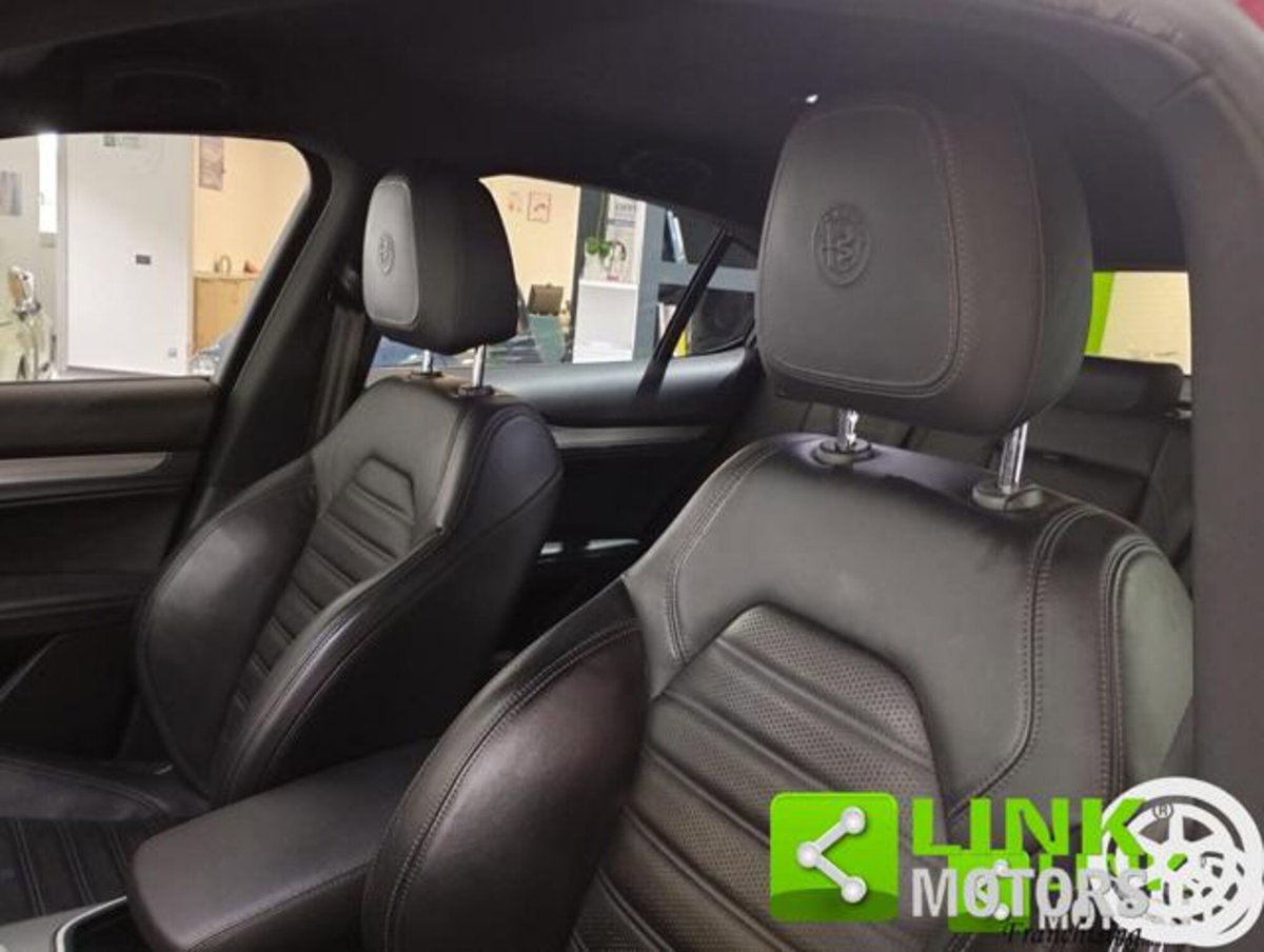Alfa Romeo Stelvio Stelvio 2.2 Turbodiesel 210 CV AT8 Q4 Veloce (12)