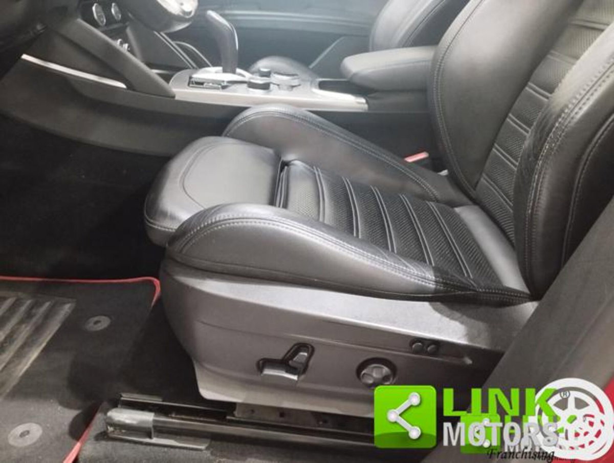 Alfa Romeo Stelvio Stelvio 2.2 Turbodiesel 210 CV AT8 Q4 Veloce (13)