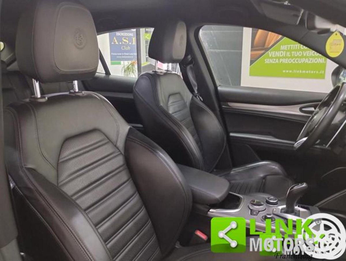 Alfa Romeo Stelvio Stelvio 2.2 Turbodiesel 210 CV AT8 Q4 Veloce (17)