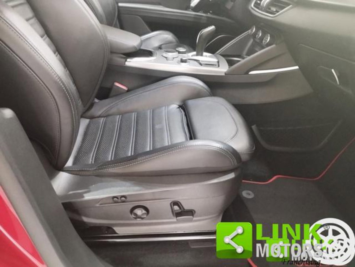 Alfa Romeo Stelvio Stelvio 2.2 Turbodiesel 210 CV AT8 Q4 Veloce (18)