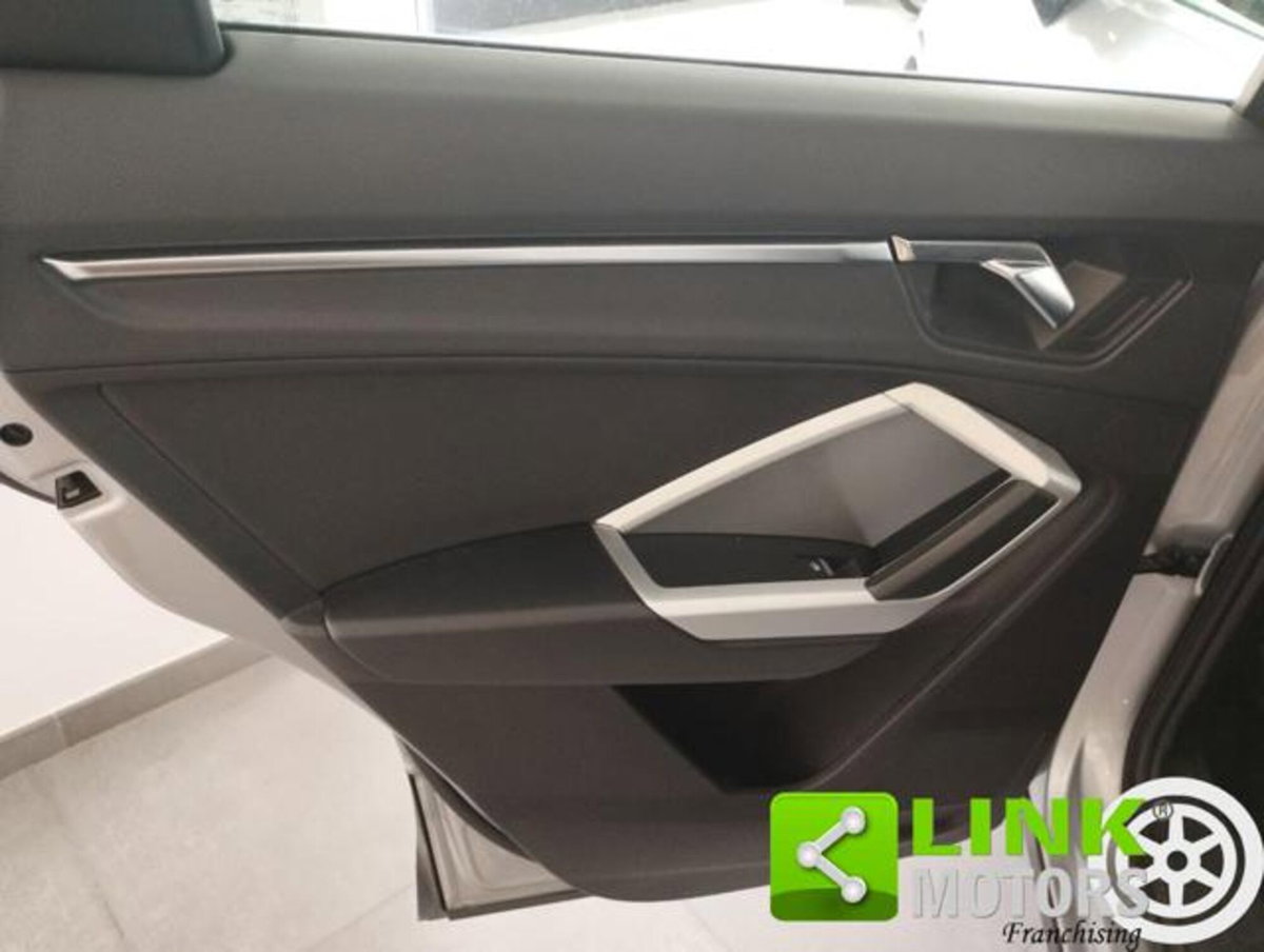 Audi Q3 35 TDI quattro S tronic Business Advanced (14)