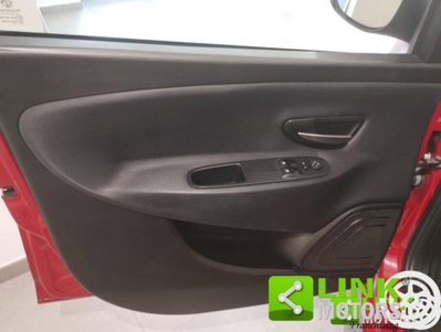 Lancia Ypsilon 1.2 69 CV 5 porte GPL Ecochic Gold (10)