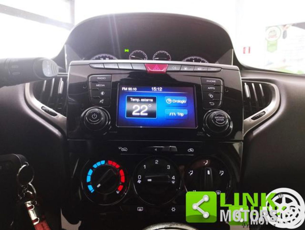 Lancia Ypsilon 1.2 69 CV 5 porte GPL Ecochic Gold (17)
