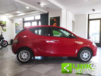 Lancia Ypsilon 1.2 69 CV 5 porte GPL Ecochic Gold (4)