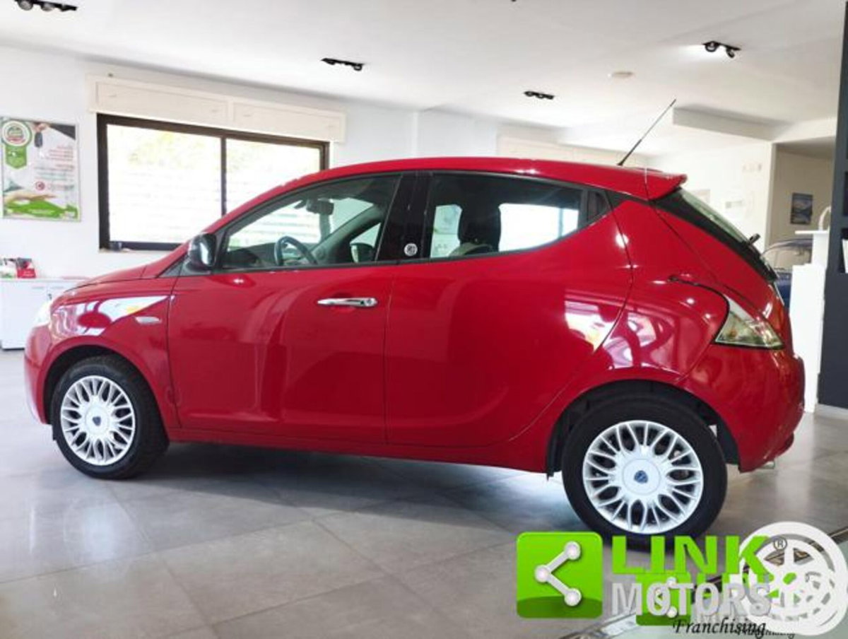 Lancia Ypsilon 1.2 69 CV 5 porte GPL Ecochic Gold (7)