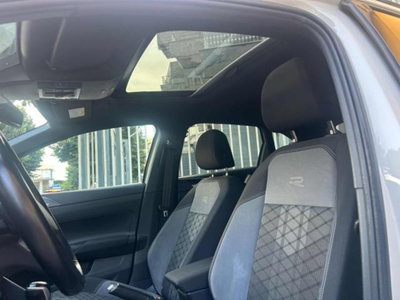 Volkswagen Taigo 1.0 TSI 110 CV DSG R-Line (11)