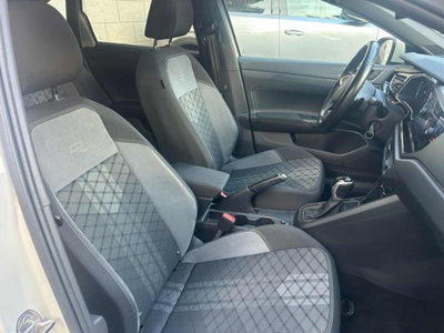 Volkswagen Taigo 1.0 TSI 110 CV DSG R-Line (13)