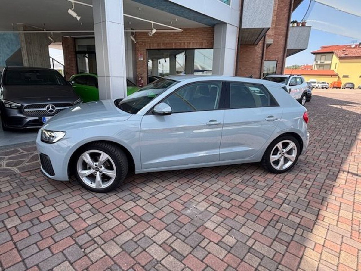 Audi A1 Sportback 25 TFSI Admired (6)