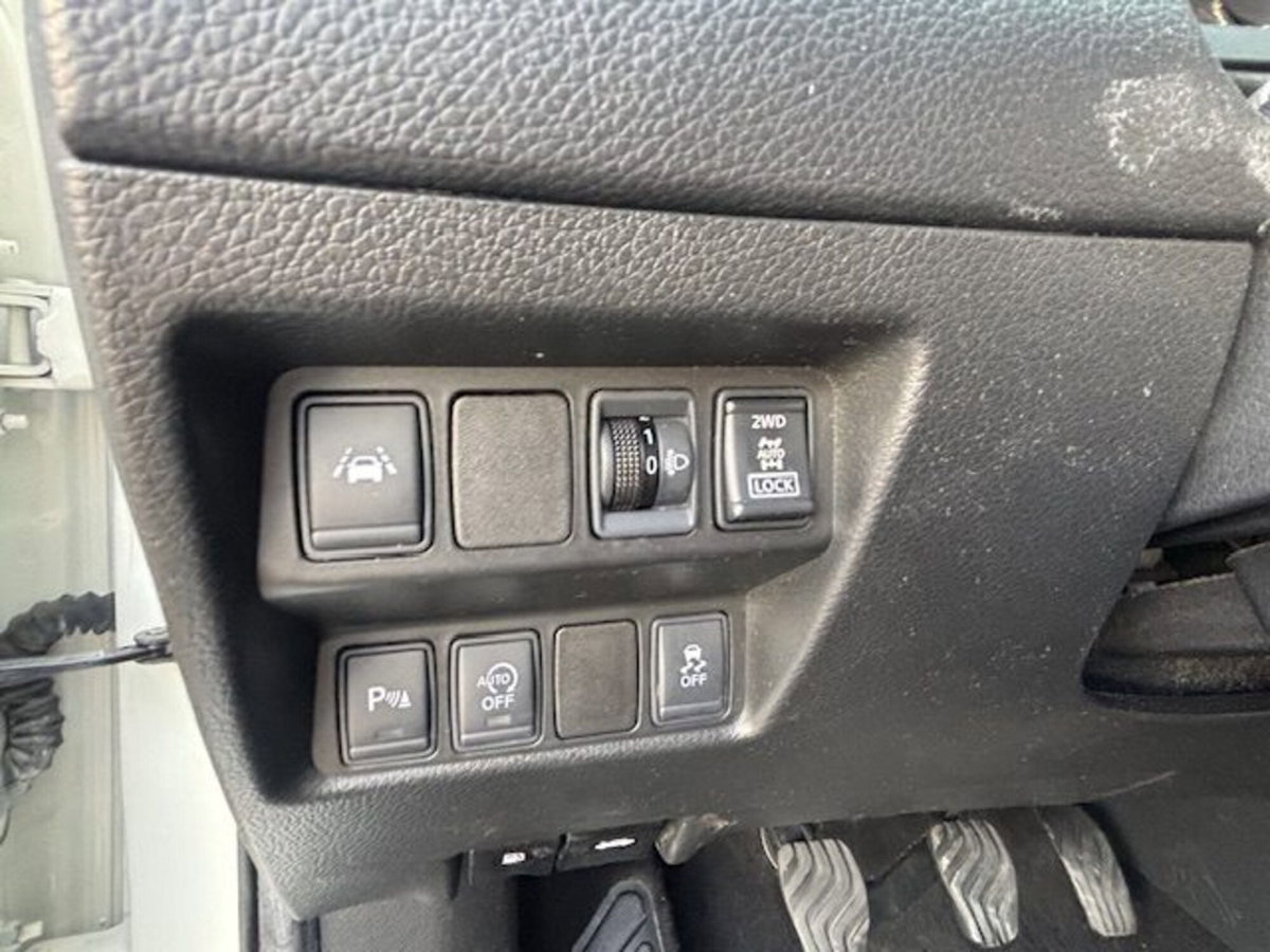 Nissan Qashqai 1.6 dCi 4WD Tekna (11)