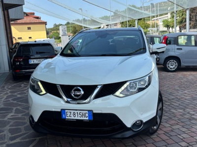 Nissan Qashqai 1.6 dCi 4WD Tekna (2)