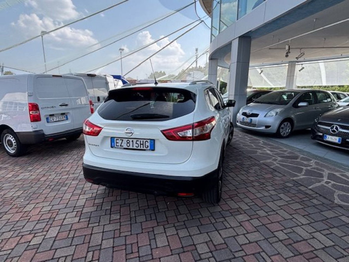 Nissan Qashqai 1.6 dCi 4WD Tekna (5)