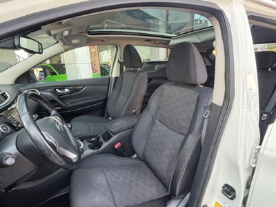 Nissan Qashqai 1.6 dCi 4WD Tekna (8)