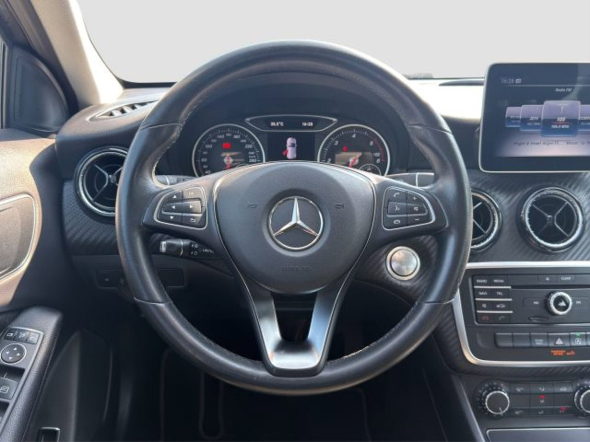 Mercedes-Benz CLA Shooting Brake 200 d Automatic Business (13)