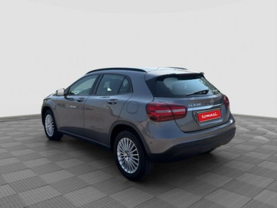 Mercedes-Benz CLA Shooting Brake 200 d Automatic Business (3)