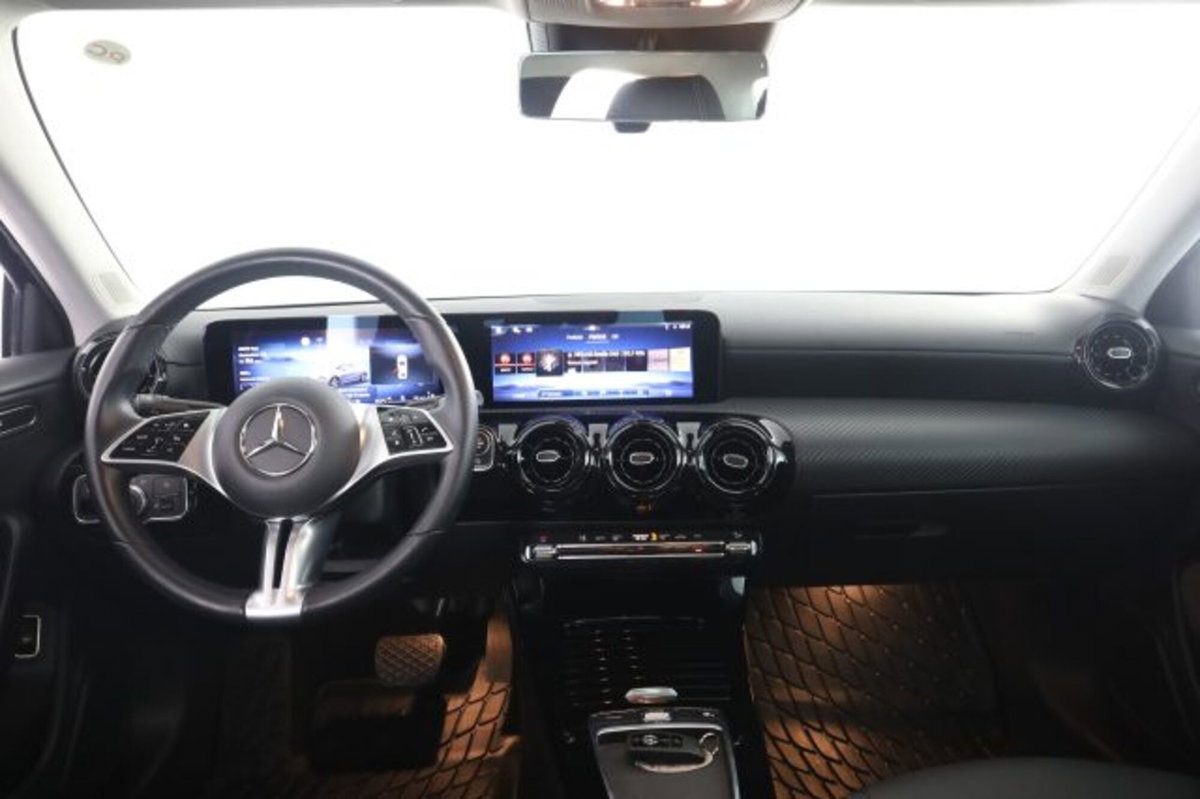 Mercedes-Benz Classe A Sedan 180 d Progressive Advanced Plus auto (4)