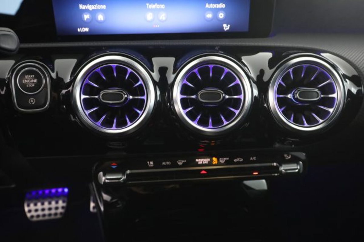 Mercedes-Benz Classe A 200 d AMG Line Advanced Plus auto (12)