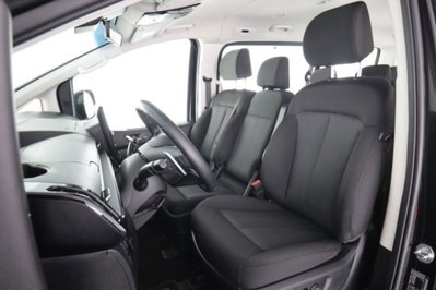 Hyundai Staria 2.2 2wd auto (2)