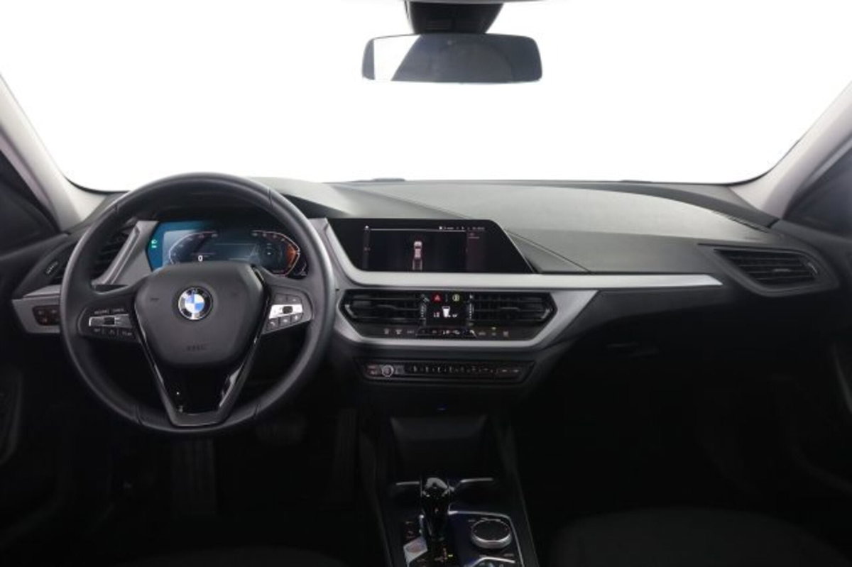BMW Serie 1 116d 2.0 116CV cat 5 porte Attiva DPF (4)