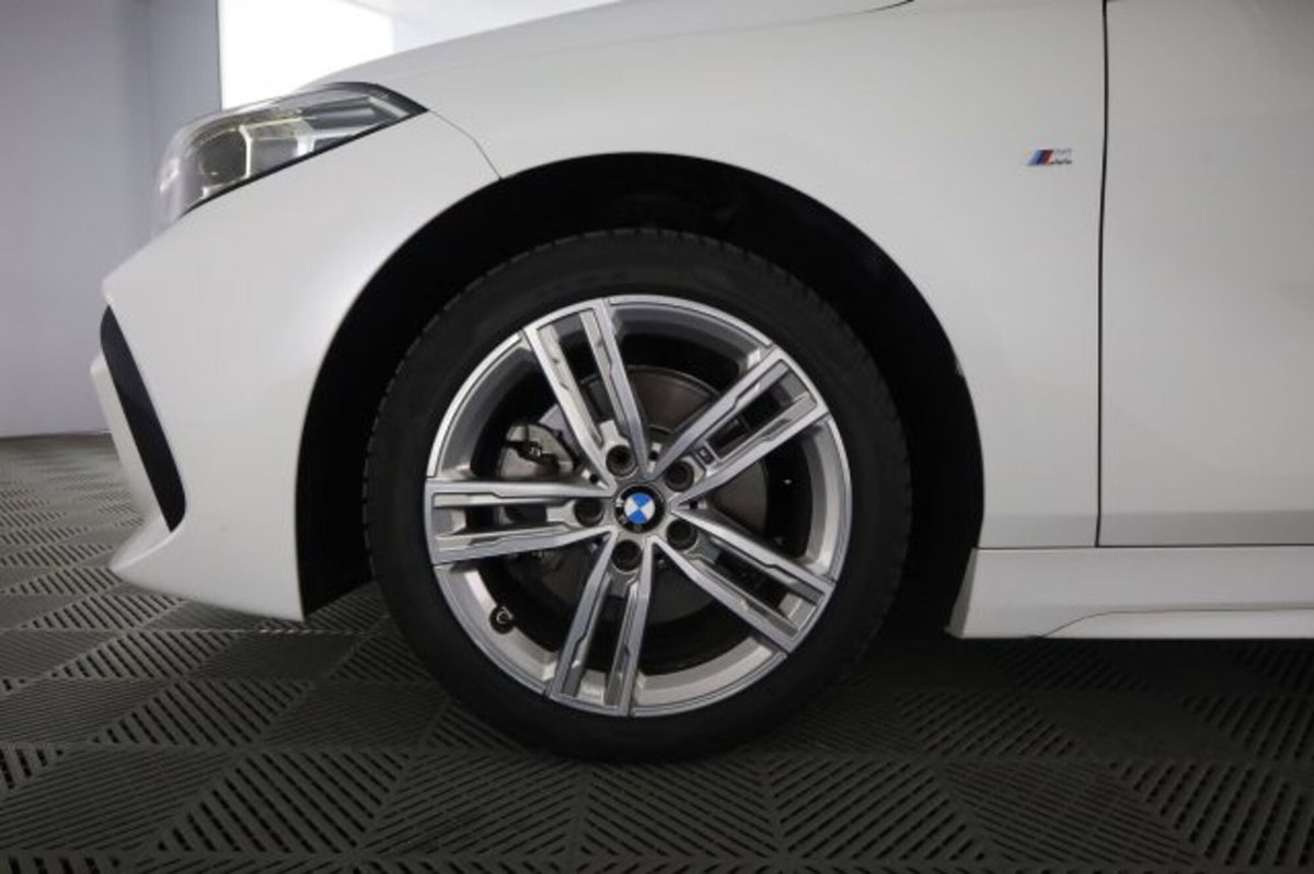 BMW Serie 1 116d 2.0 116CV cat 5 porte Attiva DPF (8)