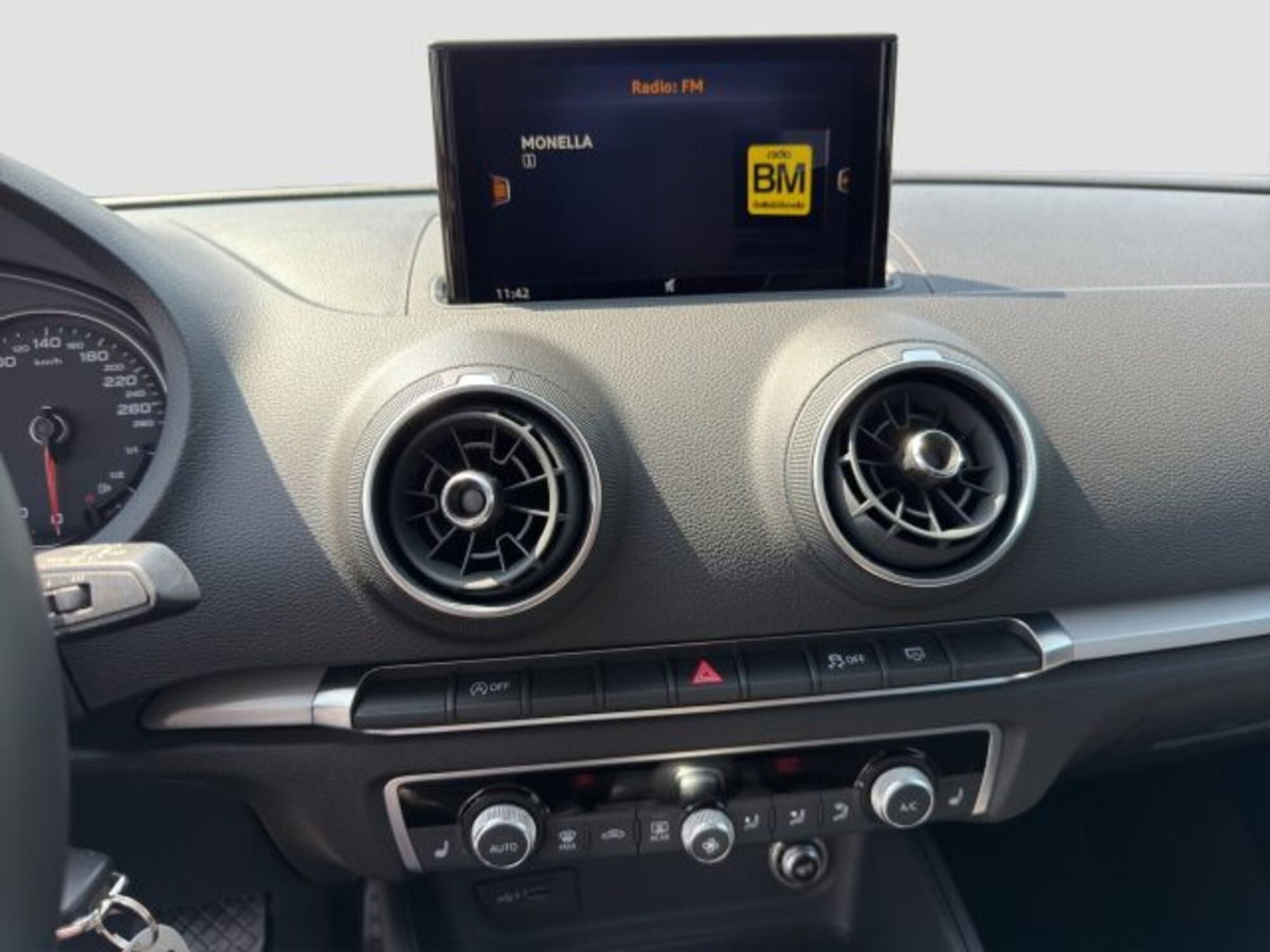 Audi A3 Sportback 35 TFSI COD S tronic Business (17)