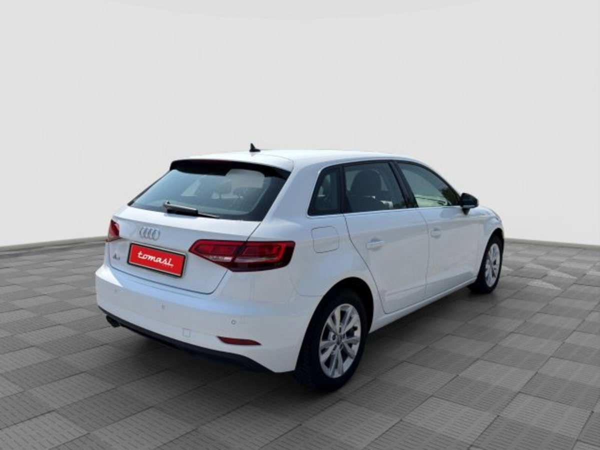 Audi A3 Sportback 35 TFSI COD S tronic Business (5)