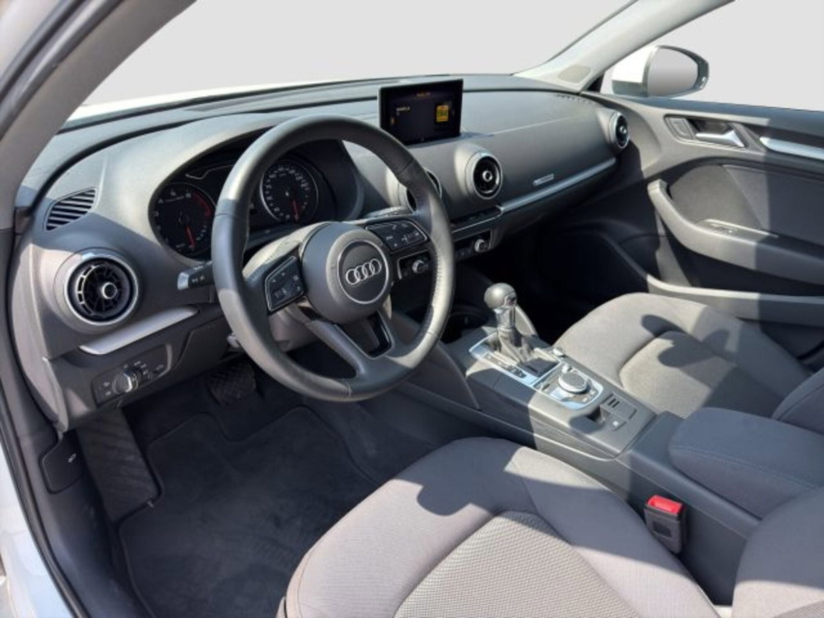 Audi A3 Sportback 35 TFSI COD S tronic Business (9)