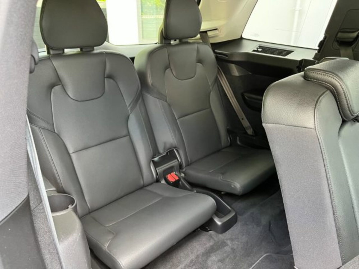 Volvo XC90 T8 Recharge AWD Plug-in Hybrid aut. 7 posti Core (9)