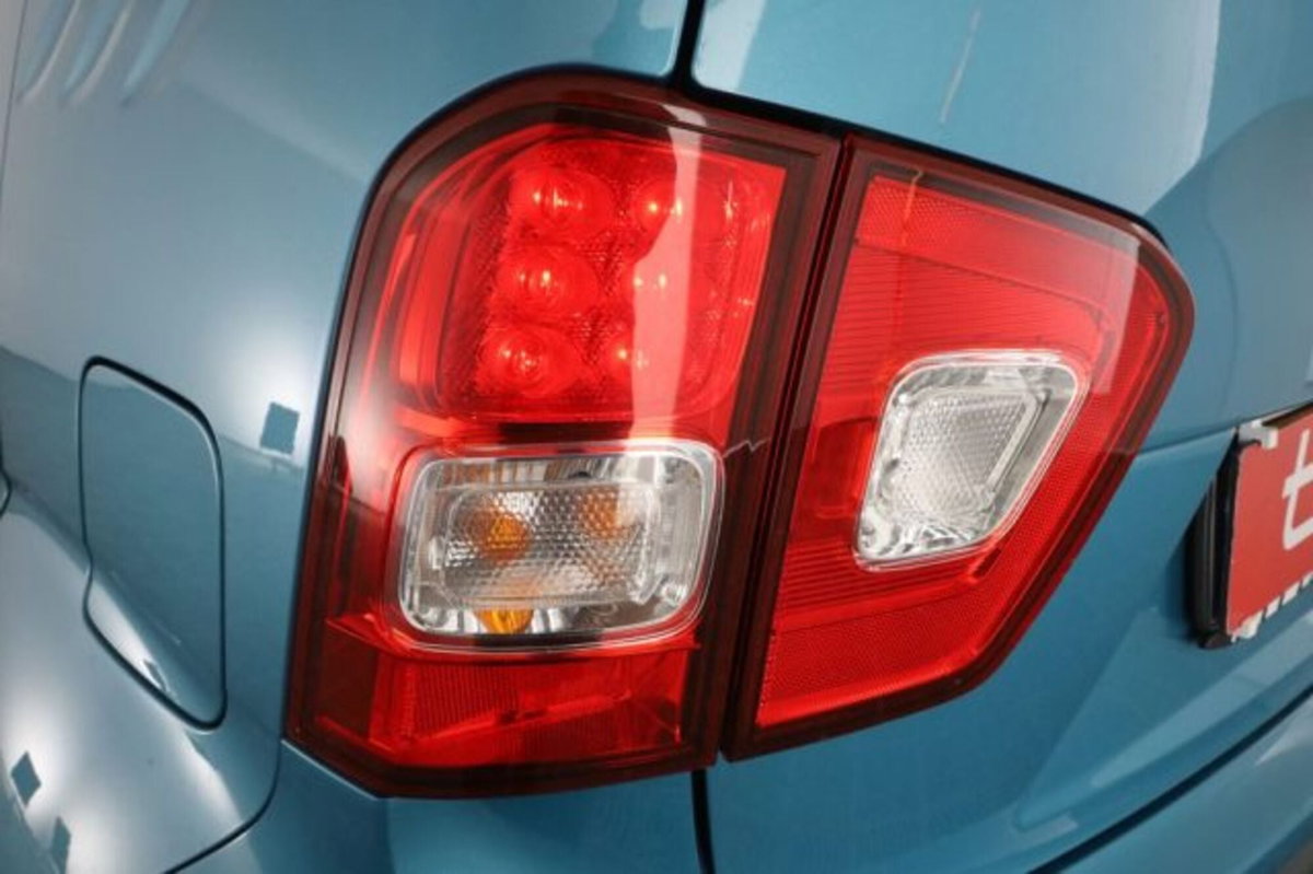 Suzuki Ignis 1.2 Dualjet iTop AGS (10)