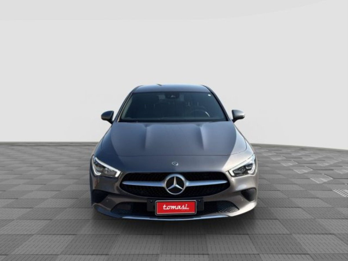 Mercedes-Benz CLA Shooting Brake 200 d Automatic Shooting Brake Executive (8)