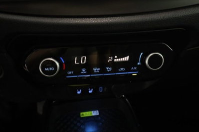 Toyota Aygo X 1.0 Lounge Air 72cv s-cvt (13)