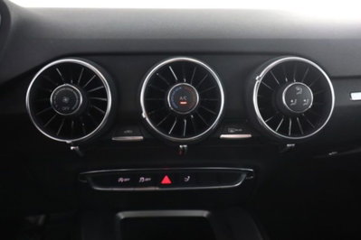 Audi TT Coupé 1.8 TFSI (10)