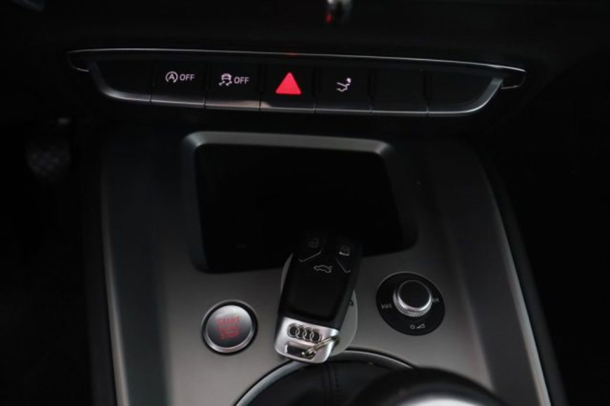 Audi TT Coupé 1.8 TFSI (11)