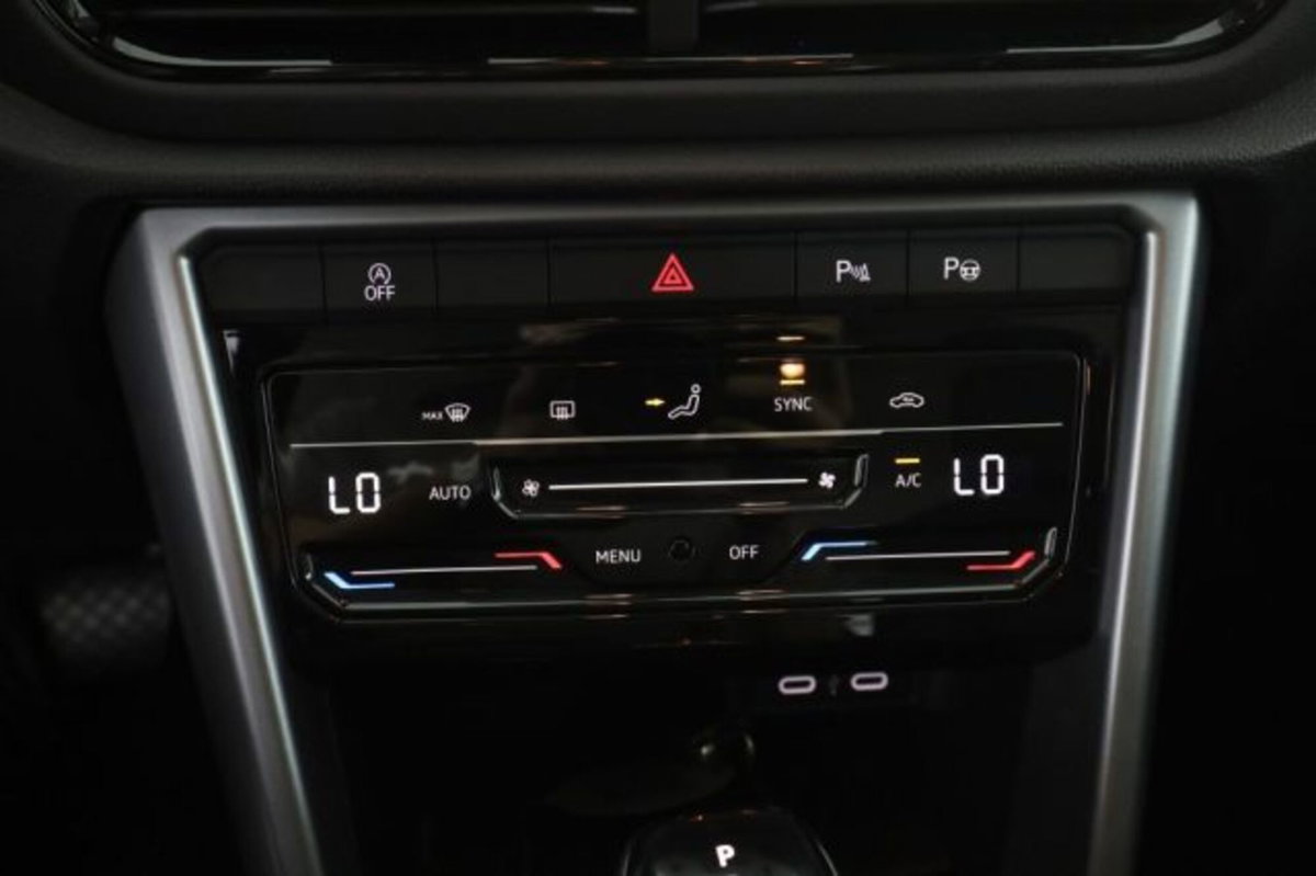 Volkswagen T-Roc 1.5 tsi Life dsg (12)