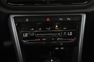 Volkswagen T-Roc 1.5 tsi Life dsg (12)