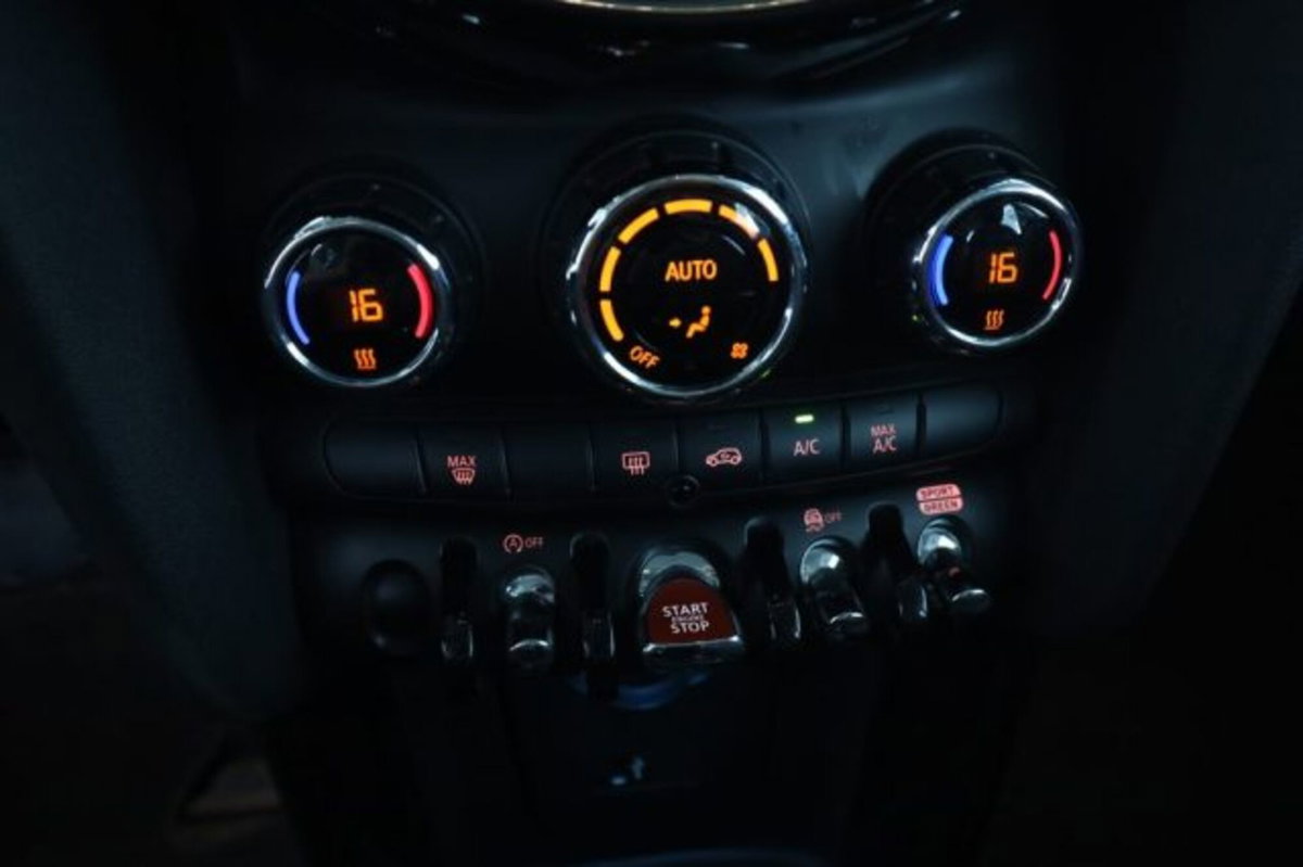 MINI Mini 1.5 Cooper Classic 5 porte (12)