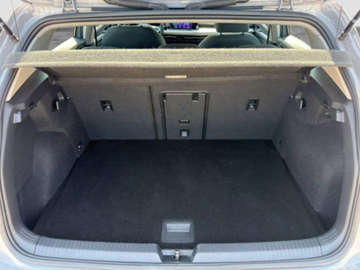 Volkswagen Golf Variant 2.0 TDI SCR DSG Life (14)