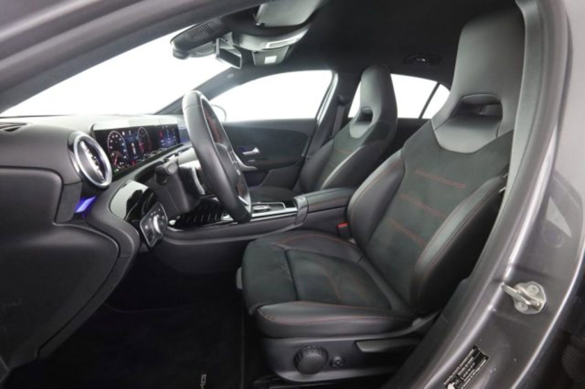 Mercedes-Benz Classe A 200 d AMG Line Advanced Plus auto (2)
