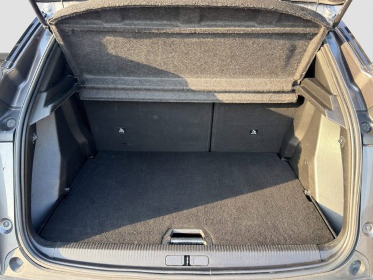 Peugeot 2008 PureTech 100 S&S Allure Pack (14)