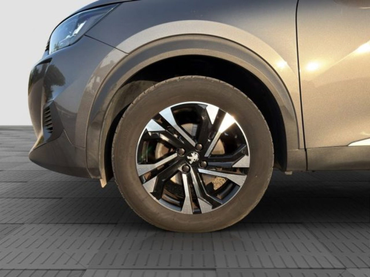 Peugeot 2008 PureTech 100 S&S Allure Pack (16)