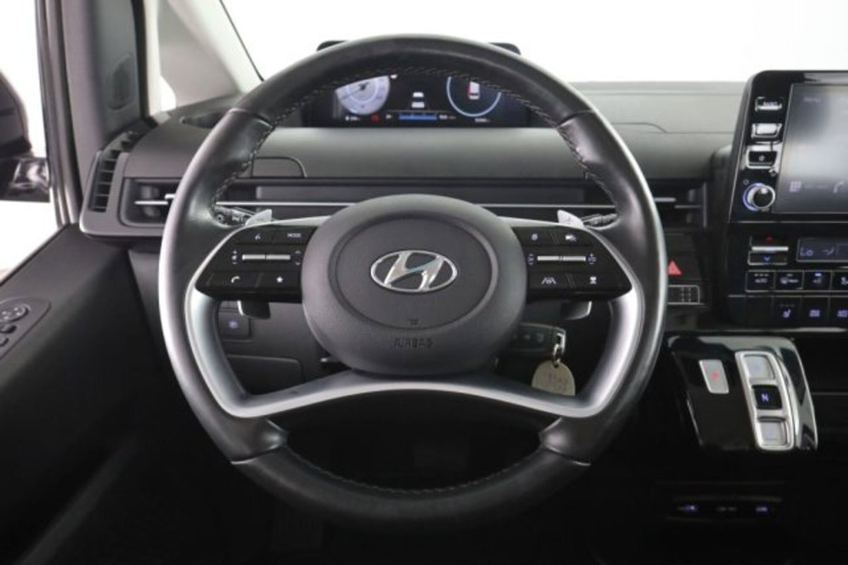Hyundai Staria 2.2 2wd auto (6)