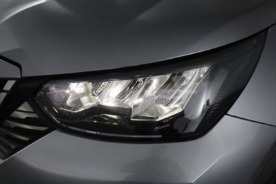 Peugeot 2008 PureTech 100 S&S Allure (9)