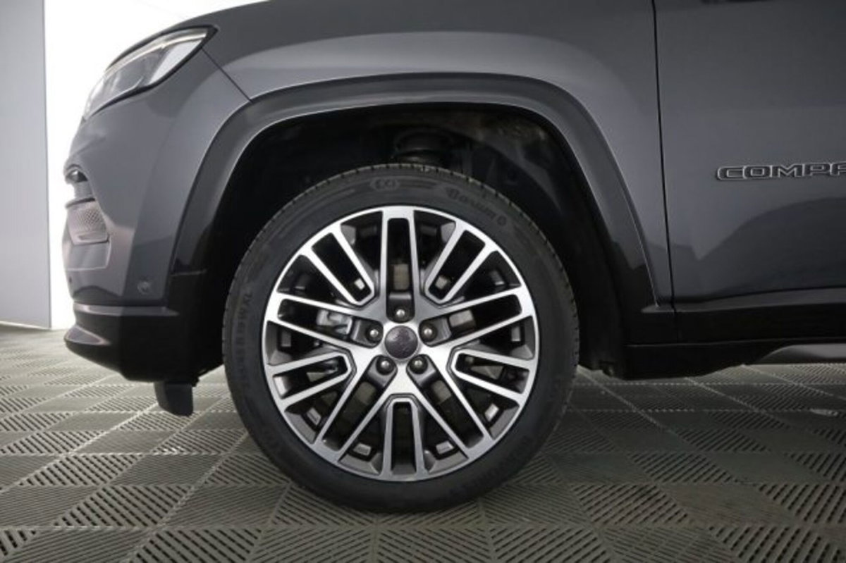 Jeep Compass 1.5 turbo t4 mhev Summit 2wd 130cv dct (8)