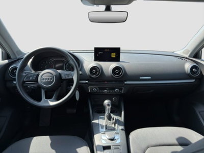 Audi A3 Sportback 35 TFSI COD S tronic Business (12)