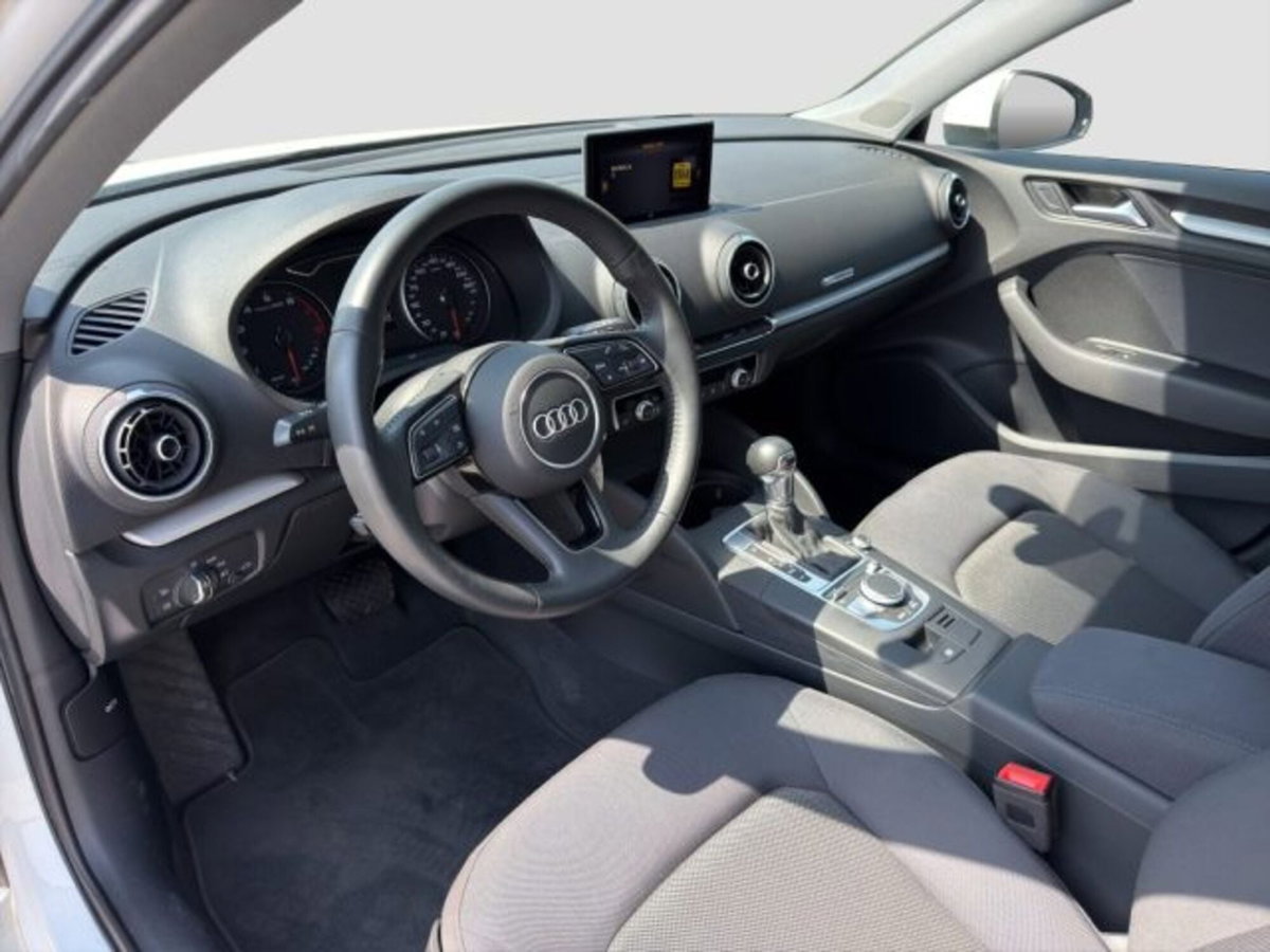 Audi A3 Sportback 35 TFSI COD S tronic Business (9)
