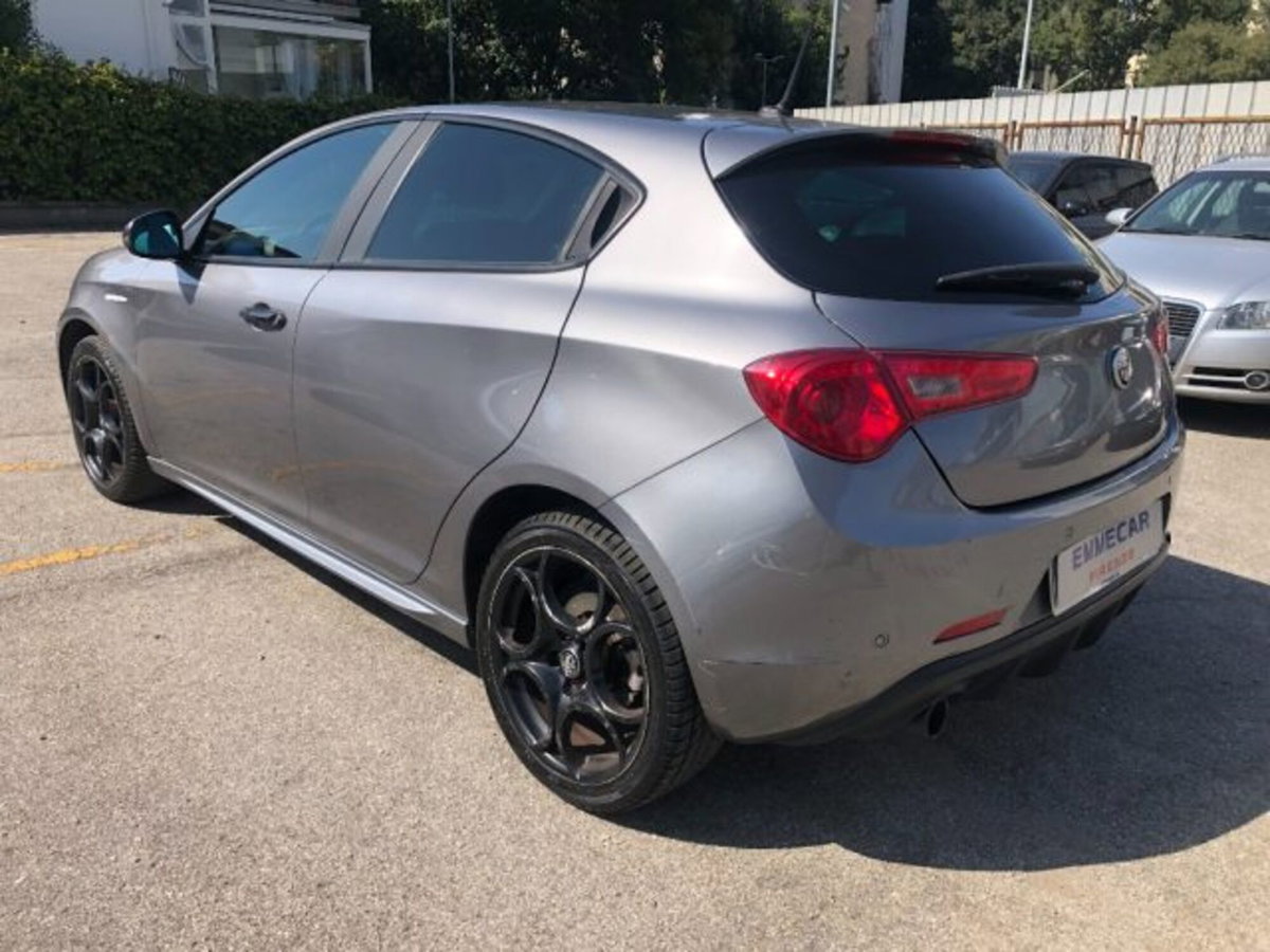Alfa Romeo Giulietta 1.6 JTDm Super 120cv (4)