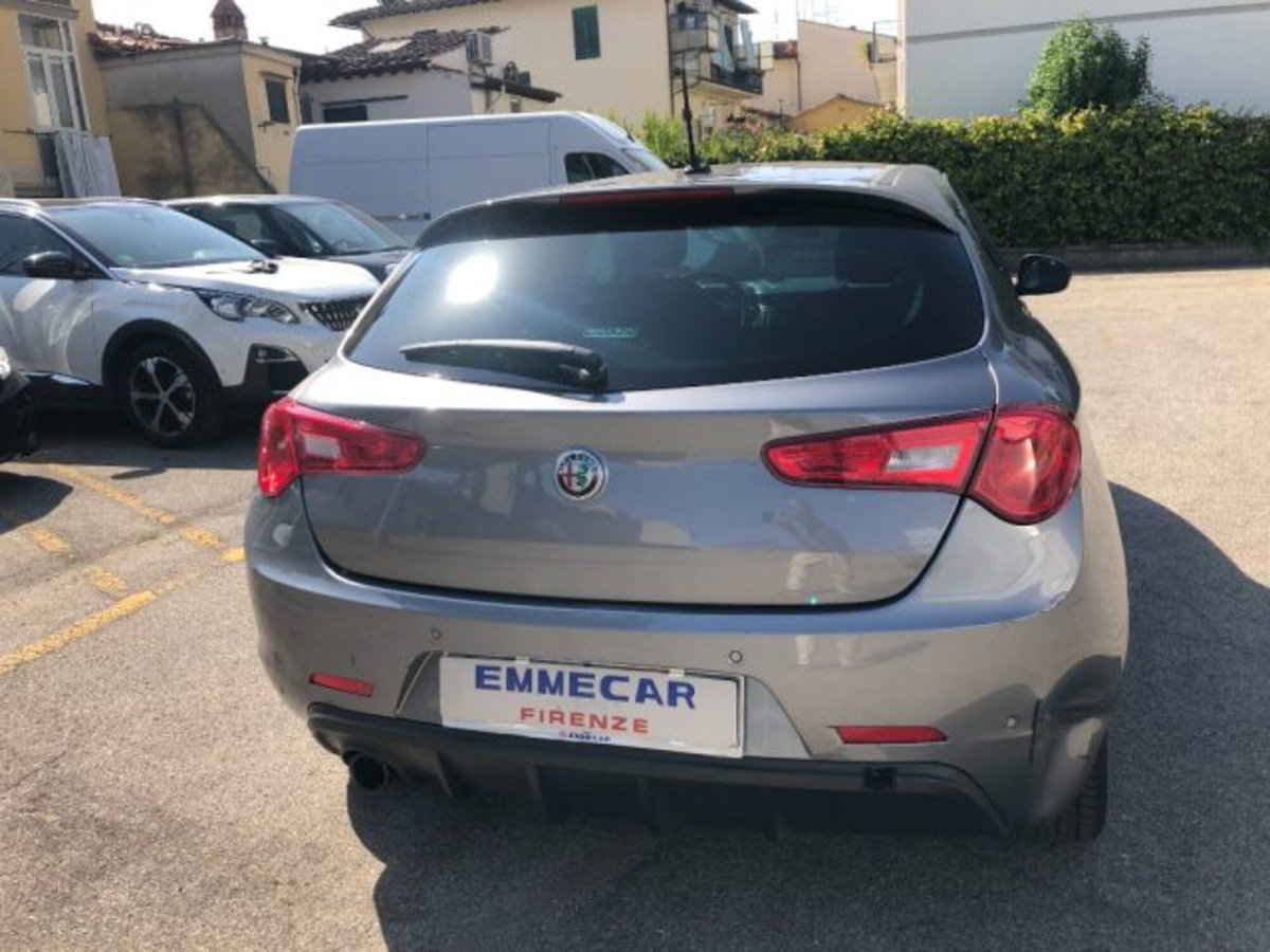Alfa Romeo Giulietta 1.6 JTDm Super 120cv (6)